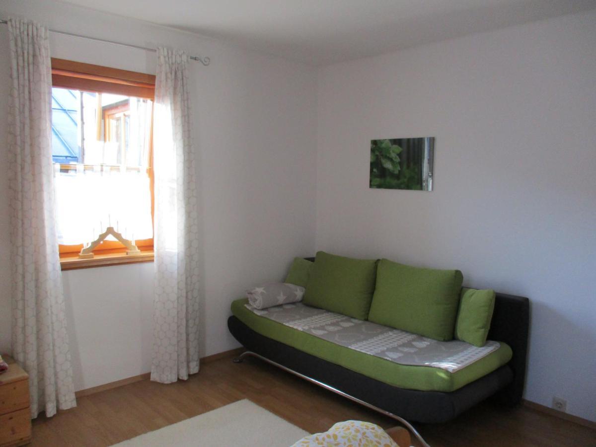 Ferienwohnung Haus am Dorfplatz Uttendorf Exterior foto