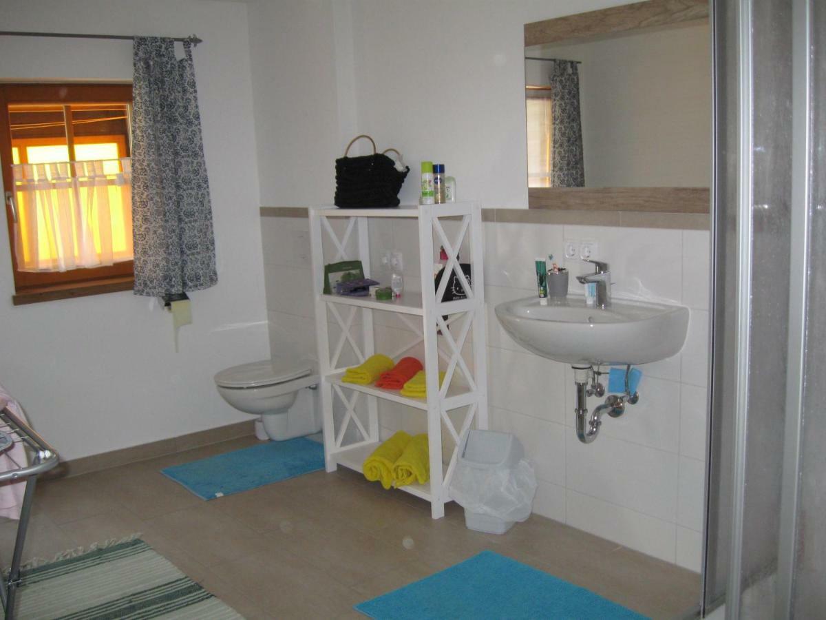 Ferienwohnung Haus am Dorfplatz Uttendorf Exterior foto